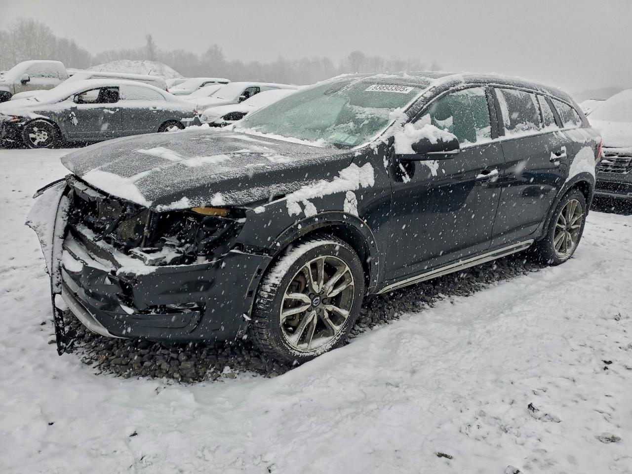 Lot #3311705238 2018 VOLVO V60 CROSS