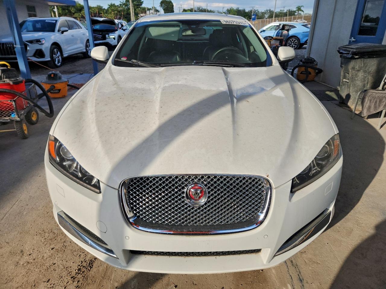 JAGUAR XF 2.0T PREMIUM