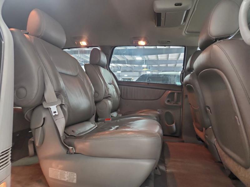 2008 TOYOTA SIENNA XLE #3302839936