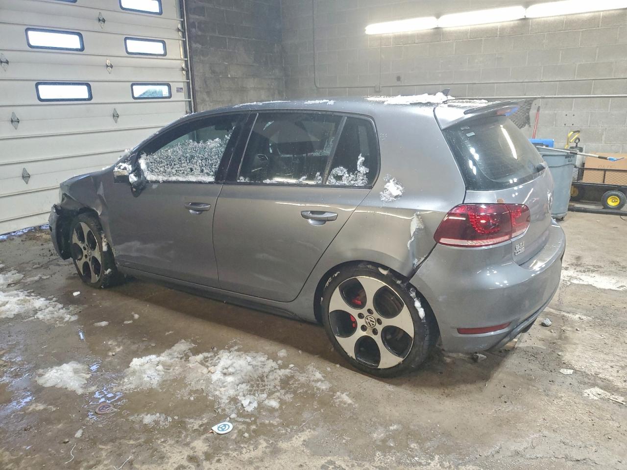 VOLKSWAGEN GOLF GTI