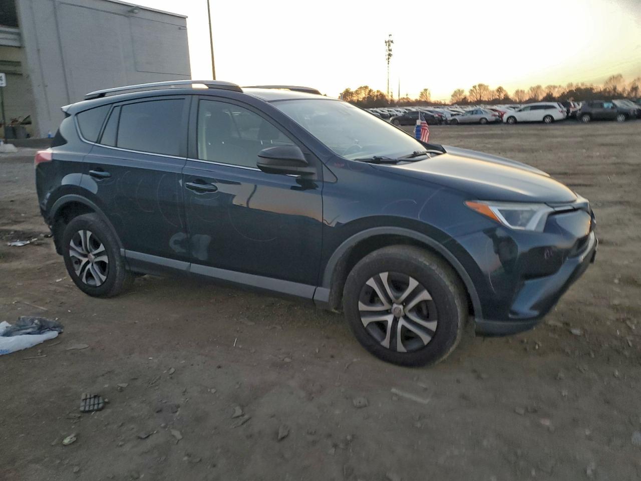 TOYOTA RAV4 LE
