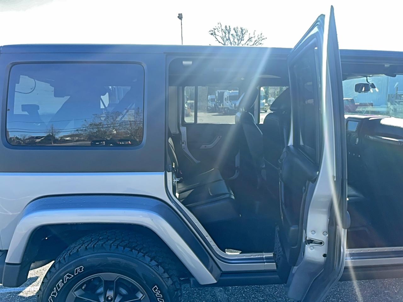 JEEP WRANGLER SAHARA