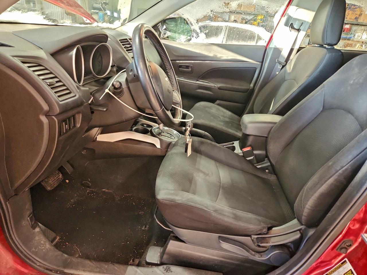 MITSUBISHI OUTLANDER ES