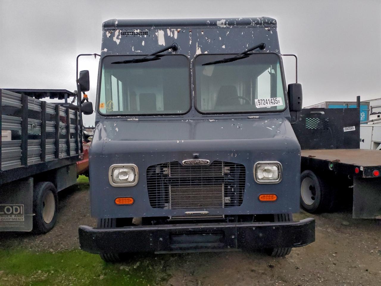 Lot #3317024107 2020 FREIGHTLINER CHASSIS M