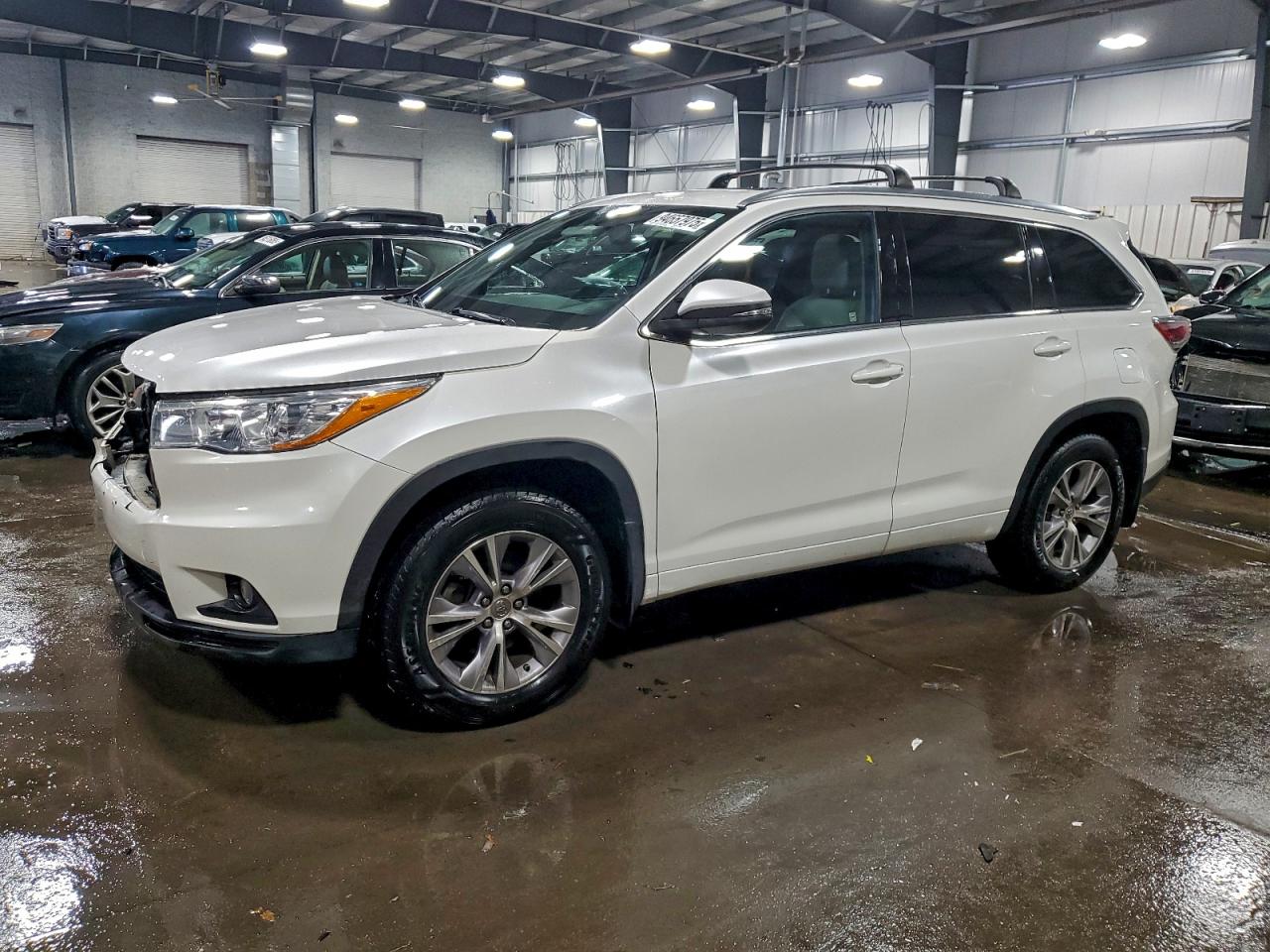 TOYOTA HIGHLANDER XLE