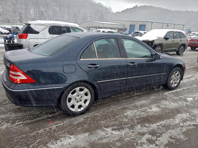 2005 MERCEDES-BENZ C 240 4MAT #3309505593
