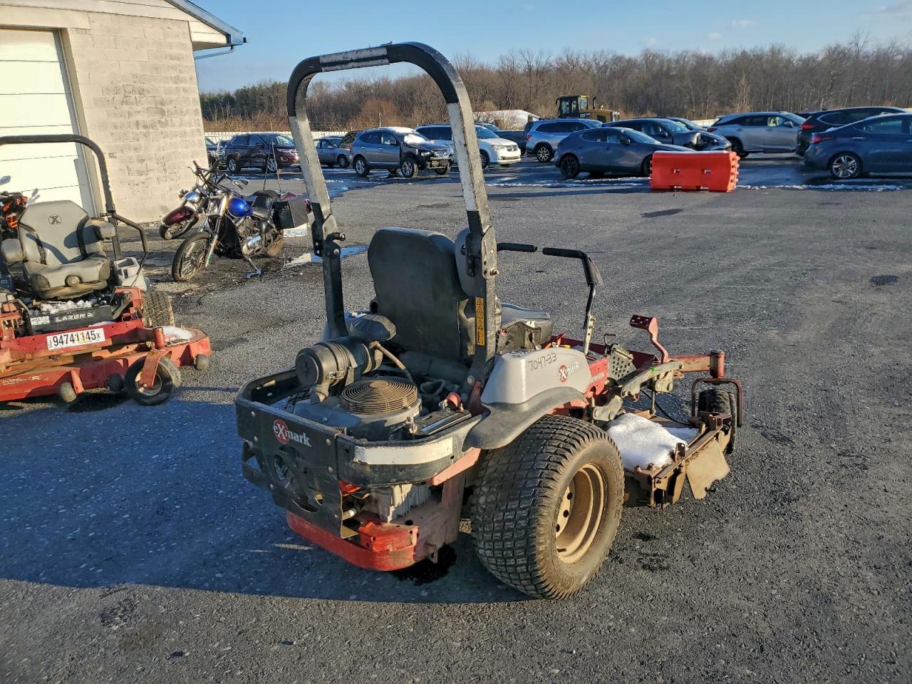 Lot #3305345312 2020 EXMARK ZERO TURN