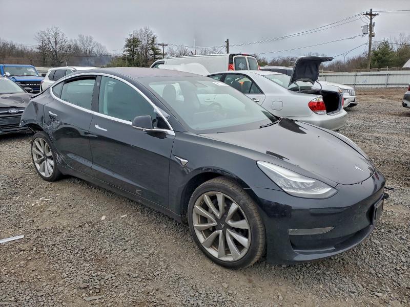 2018 TESLA MODEL 3 #3310537050