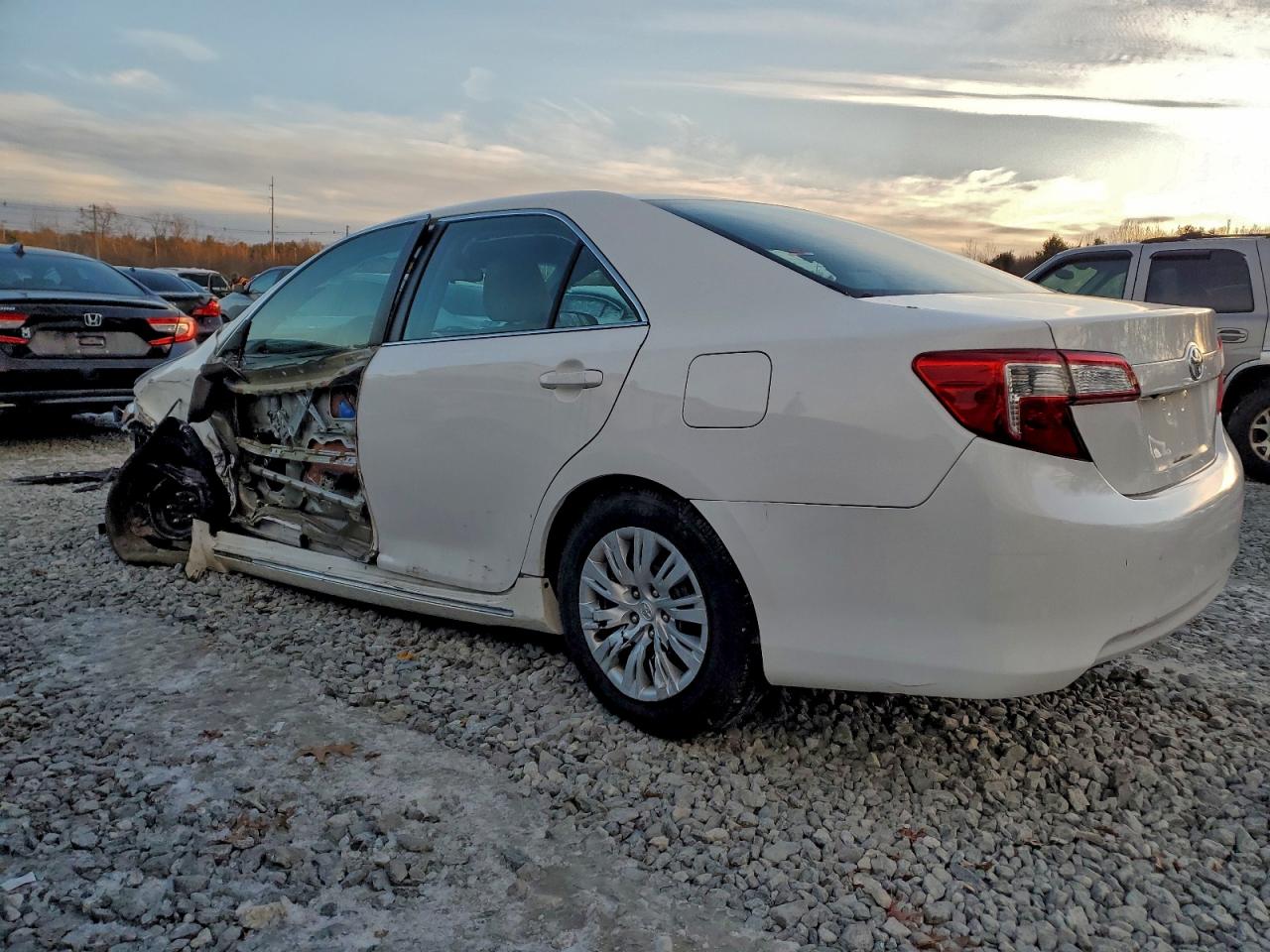 TOYOTA CAMRY L