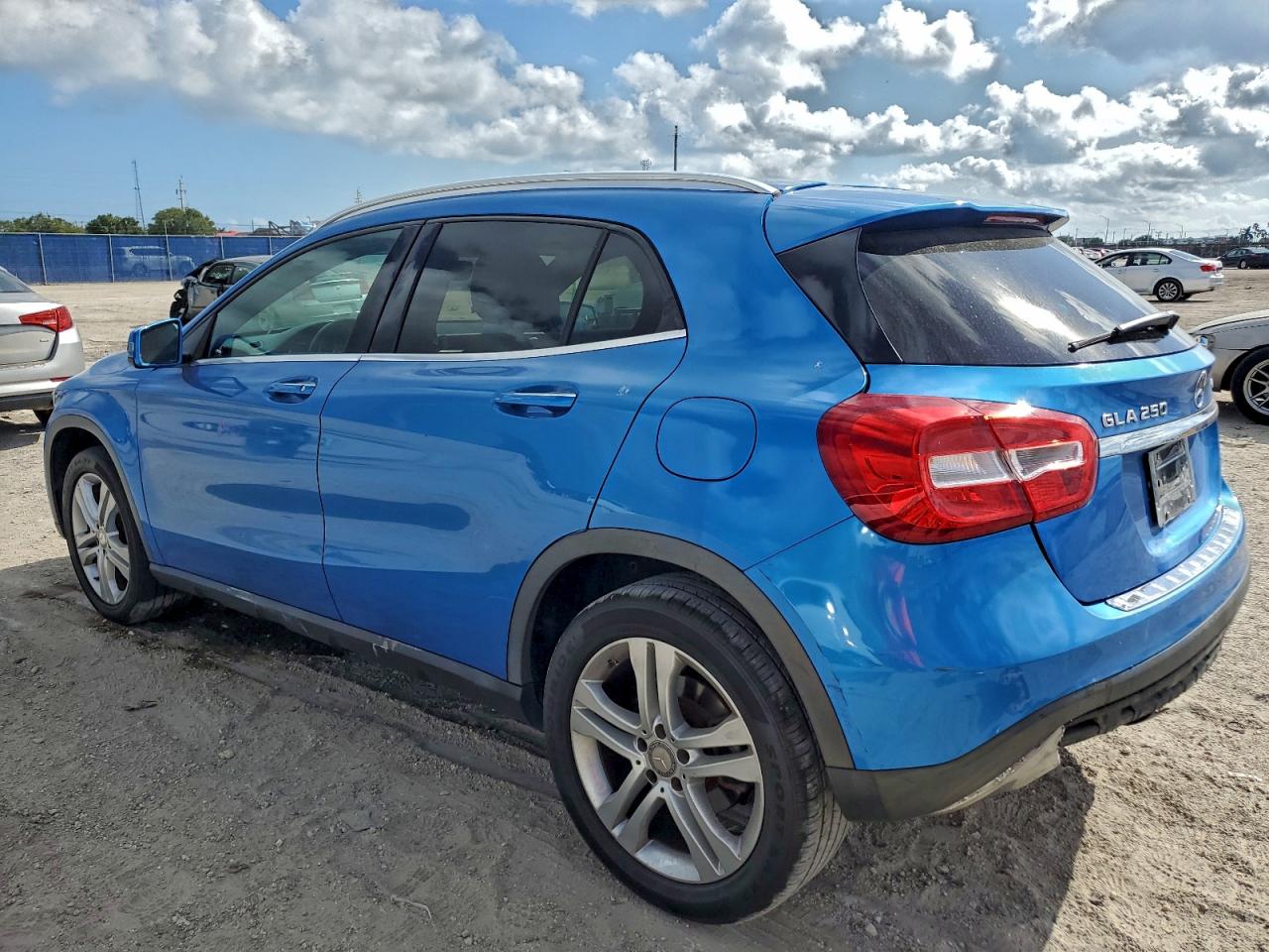 MERCEDES-BENZ GLA-CLASS 250 4MATIC