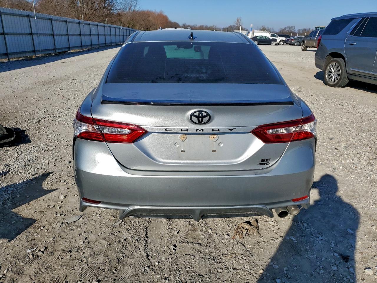 TOYOTA CAMRY SE