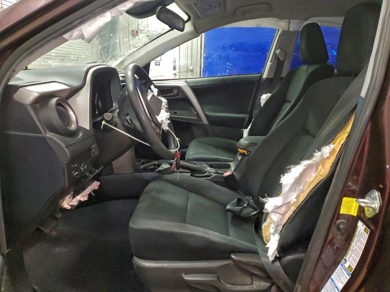 Lot #3304626947 2017 TOYOTA RAV4 LE