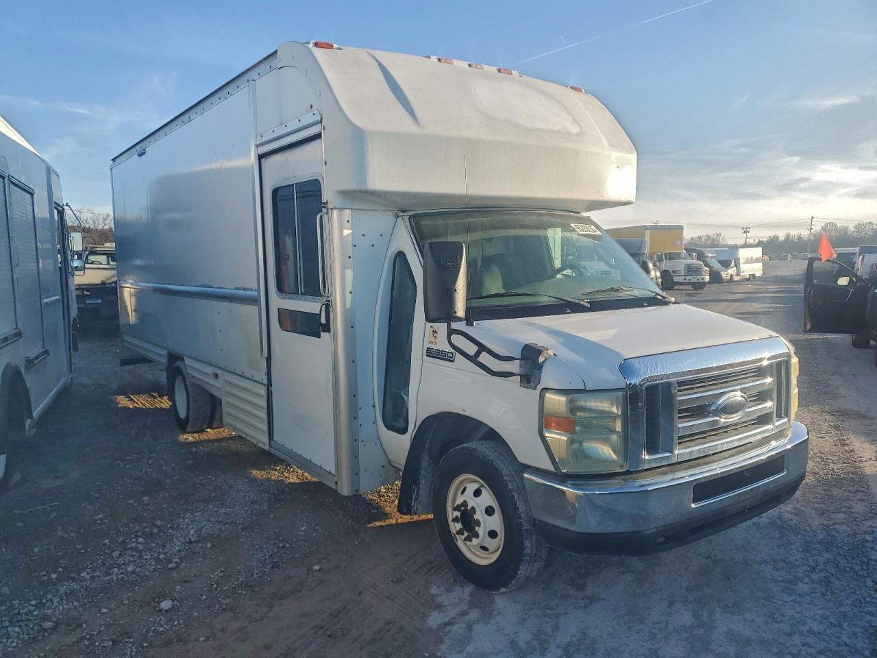 Lot #3305655721 2008 FORD E250