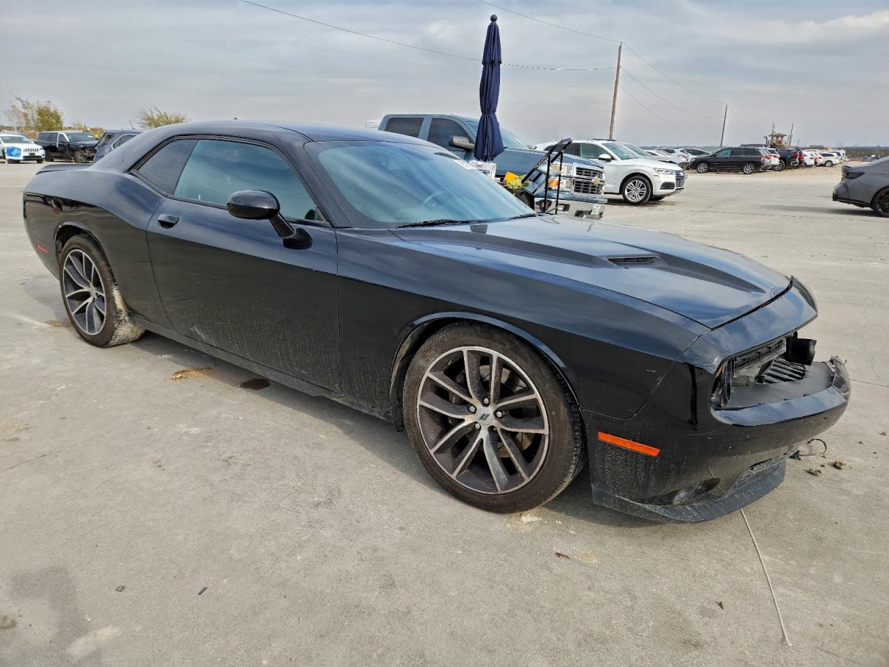 Lot #3311611273 2017 DODGE CHALLENGER