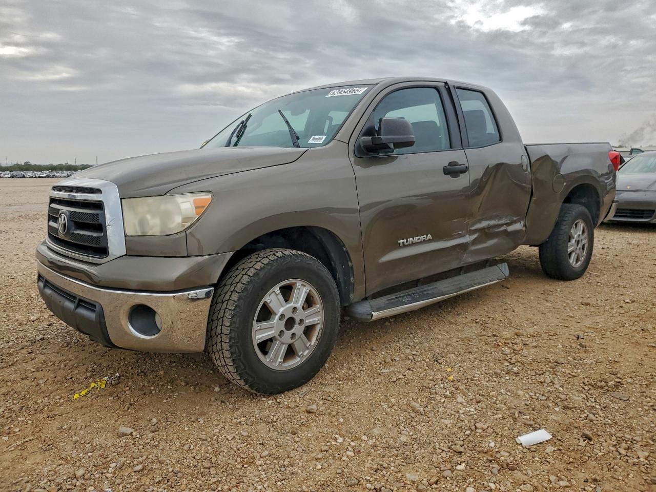 TOYOTA TUNDRA DOUBLE CAB SR5