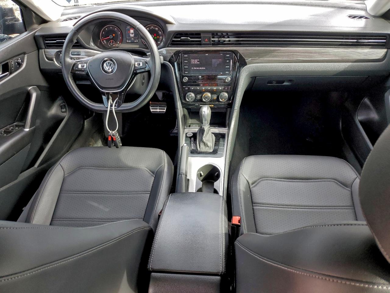 Lot #3315892118 2020 VOLKSWAGEN PASSAT R-L