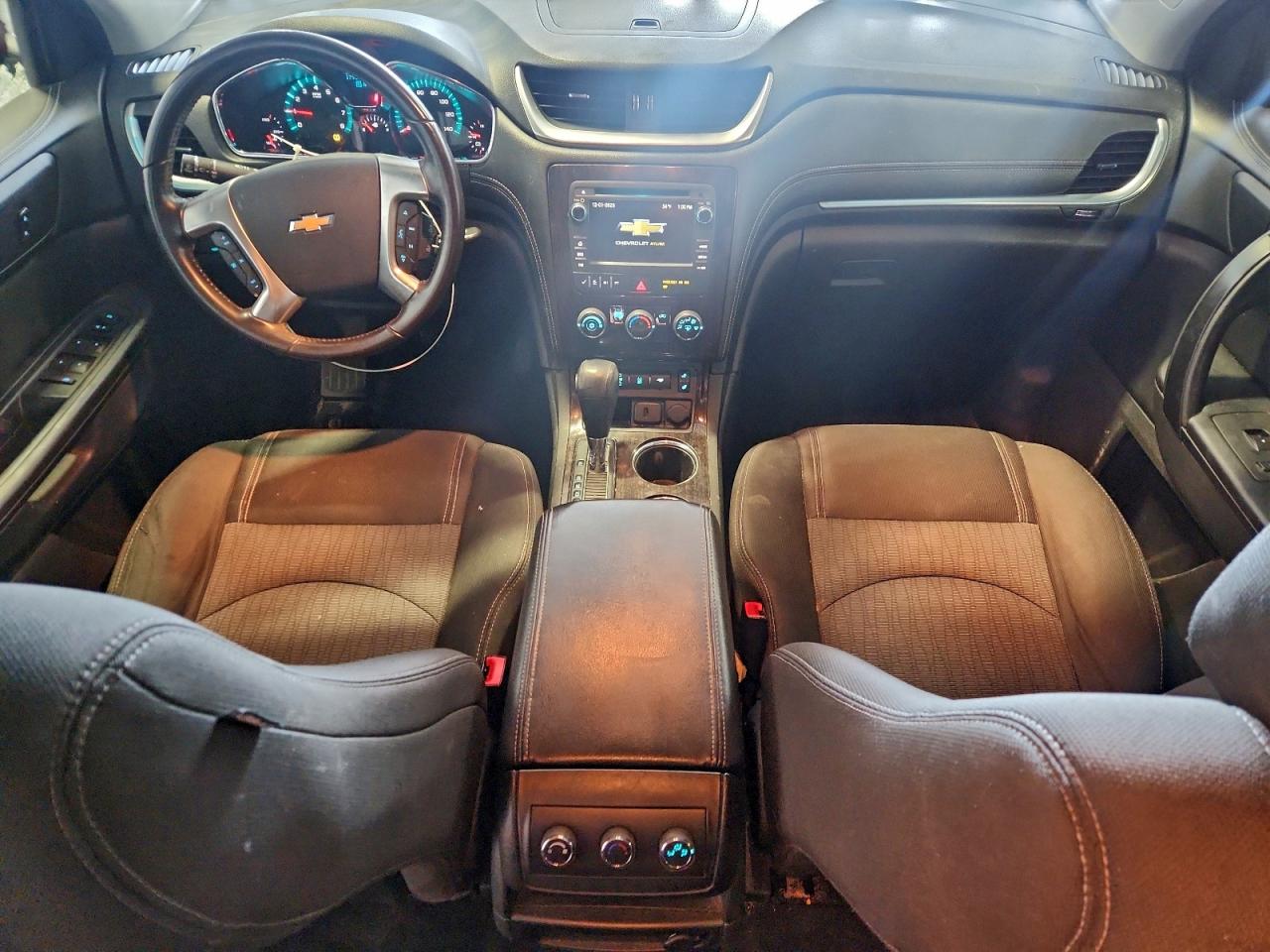 CHEVROLET TRAVERSE LT