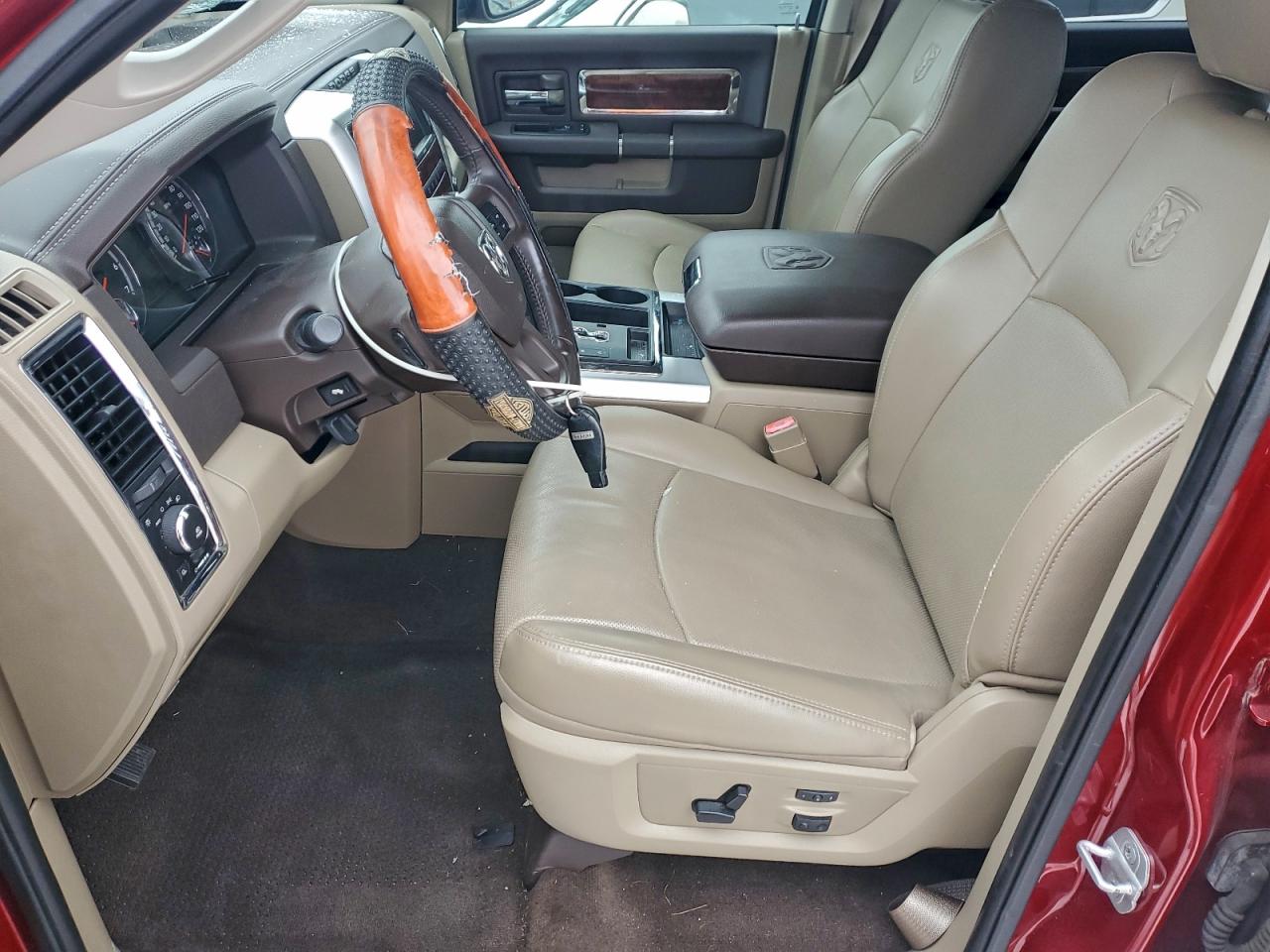 DODGE RAM 1500 LARAMIE