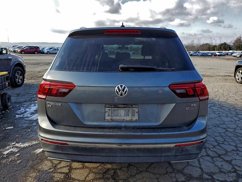2018 VOLKSWAGEN TIGUAN SE #3304670956