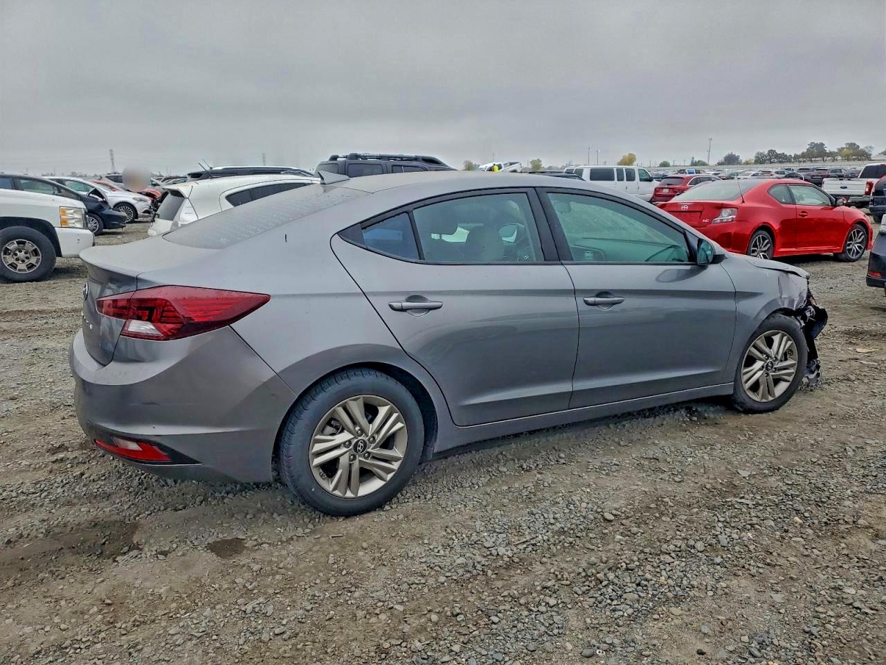 HYUNDAI ELANTRA SEL