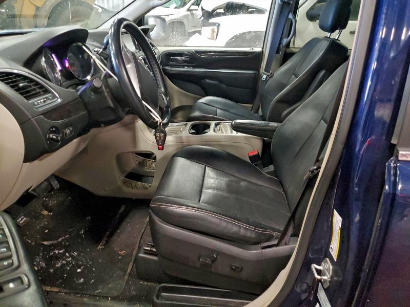 2016 CHRYSLER TOWN & COU #3312328775