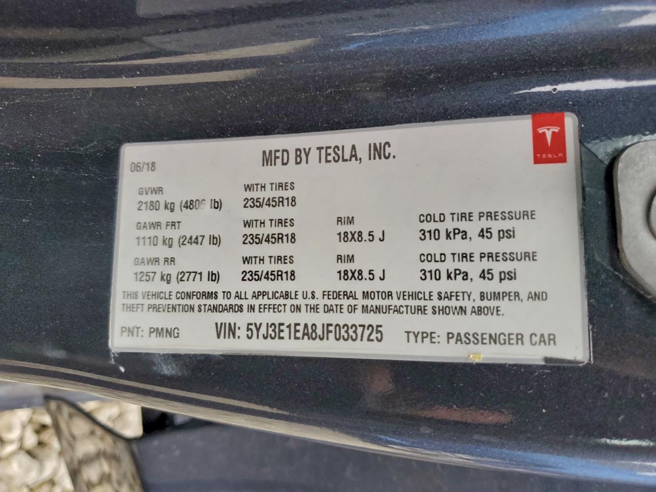 TESLA MODEL 3