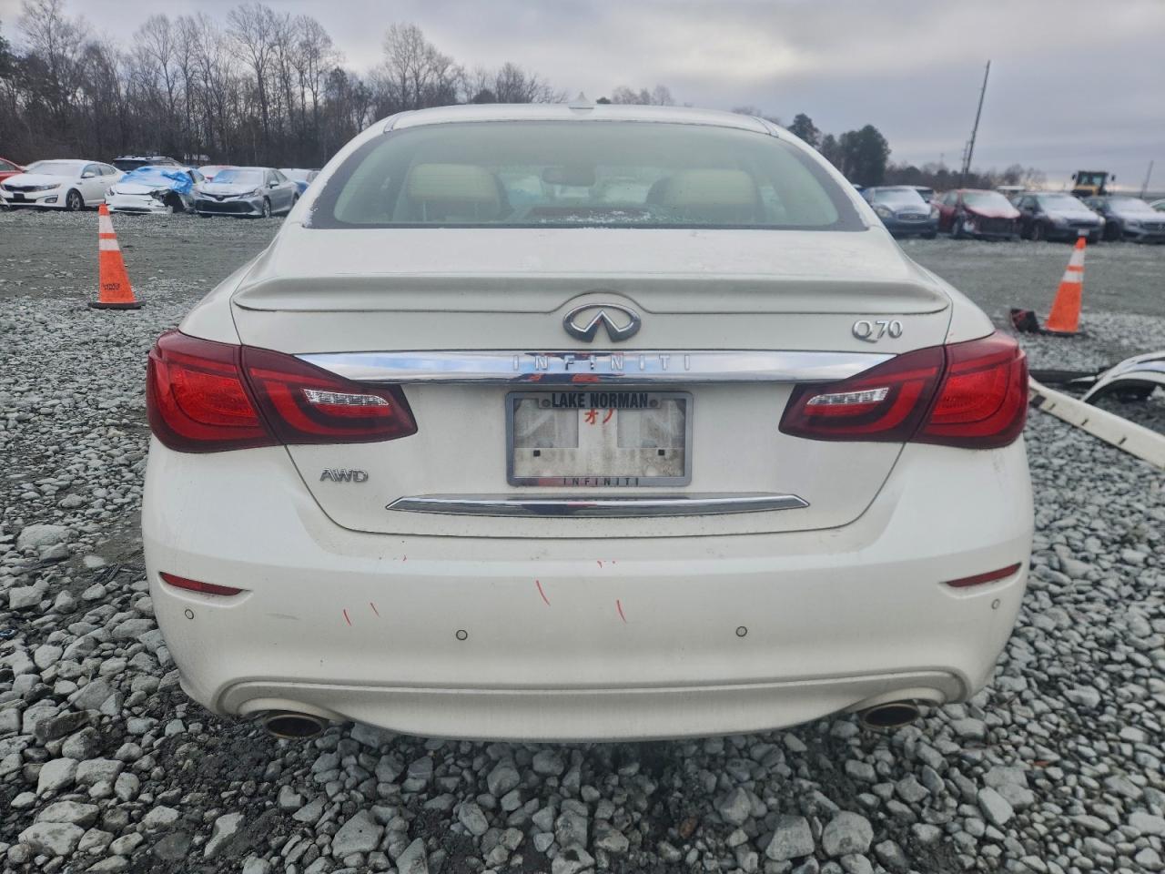 INFINITI Q70 3.7 LUXE