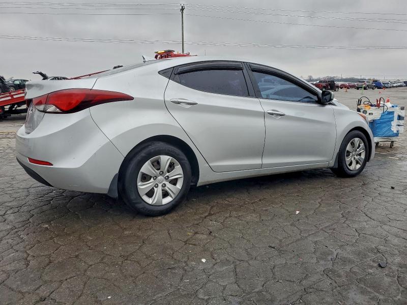 2016 HYUNDAI ELANTRA SE #3302825913