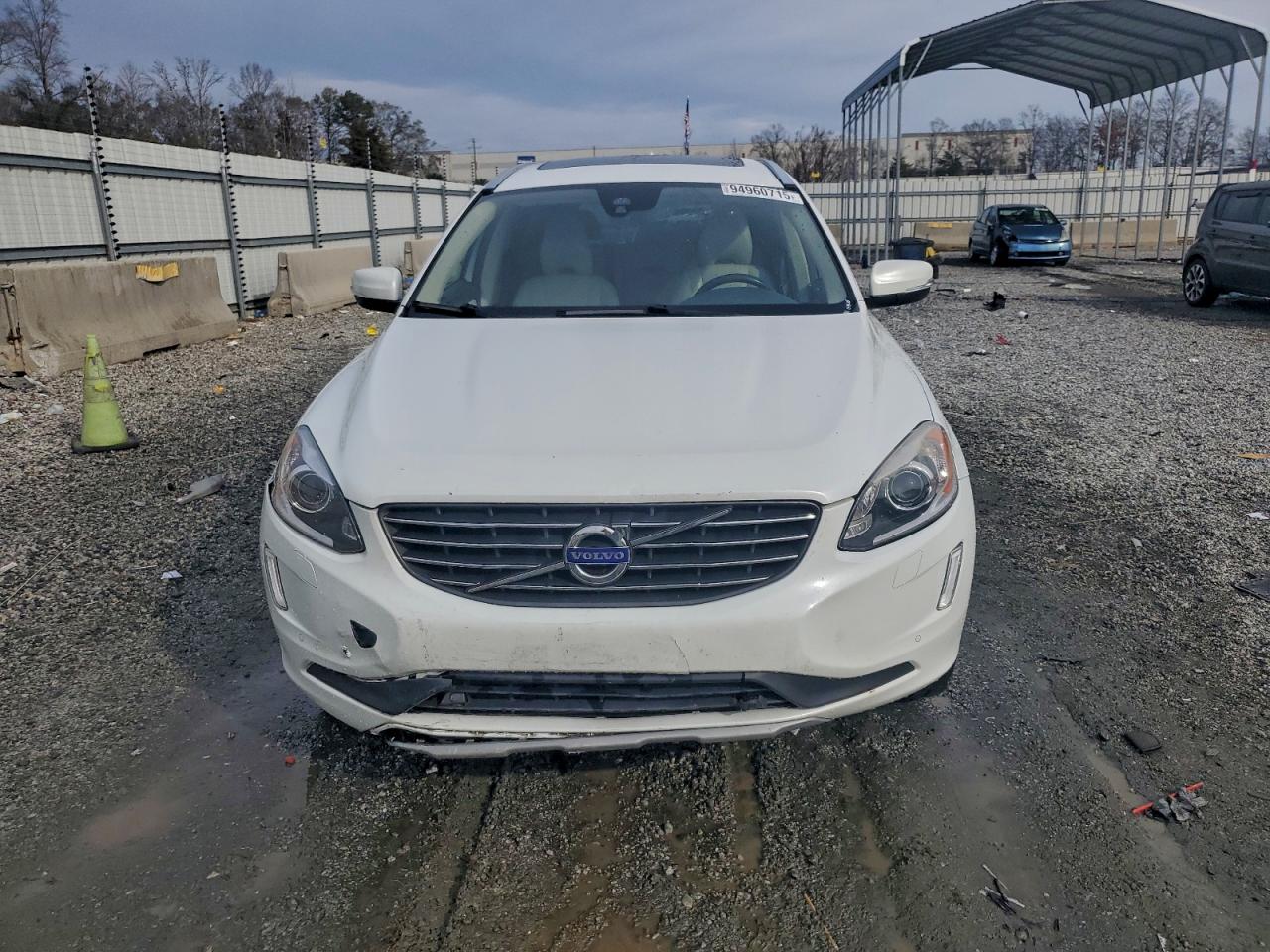 VOLVO XC60 T5 INSCRIPTION