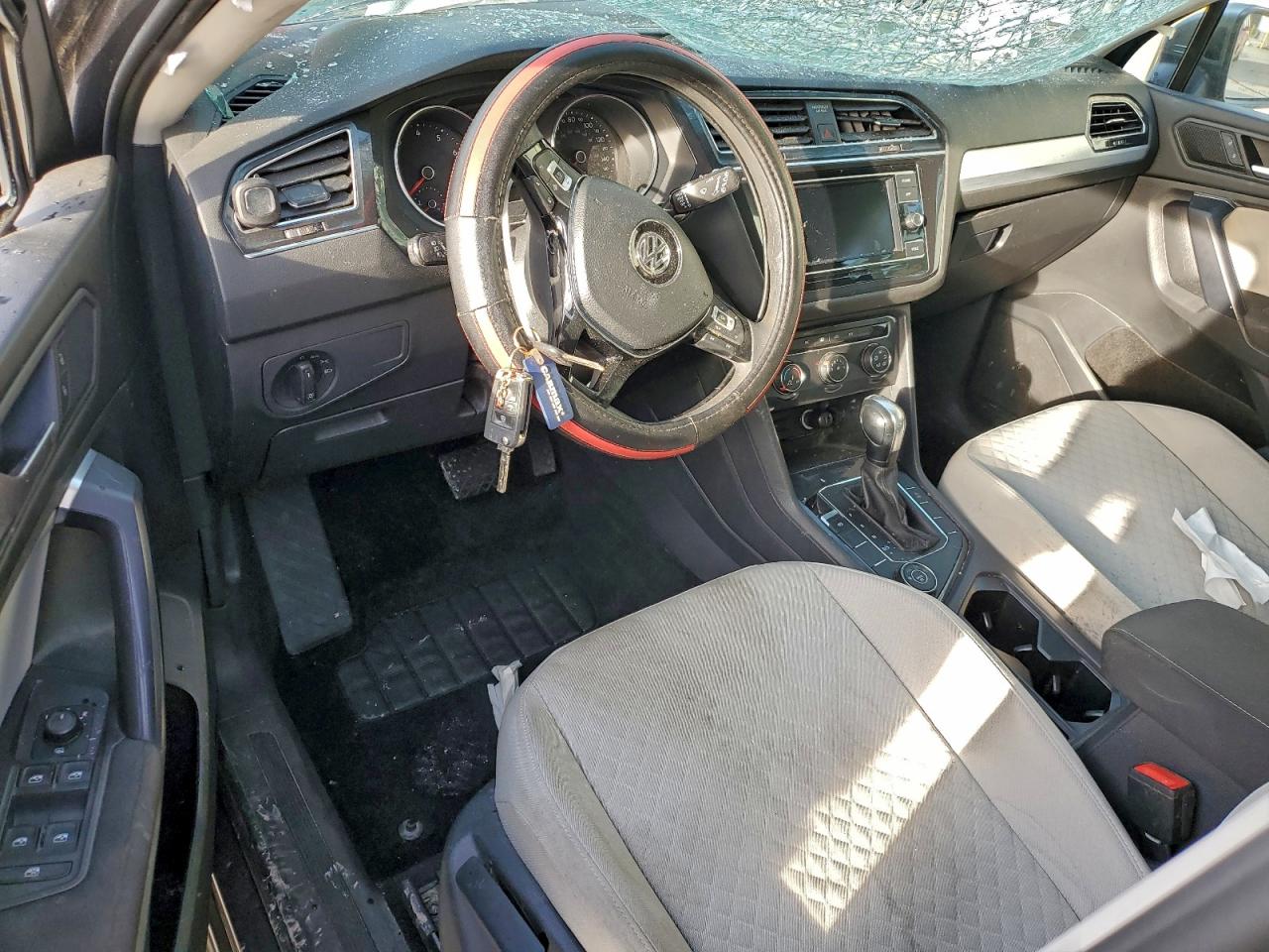 Lot #3301814326 2021 VOLKSWAGEN TIGUAN S