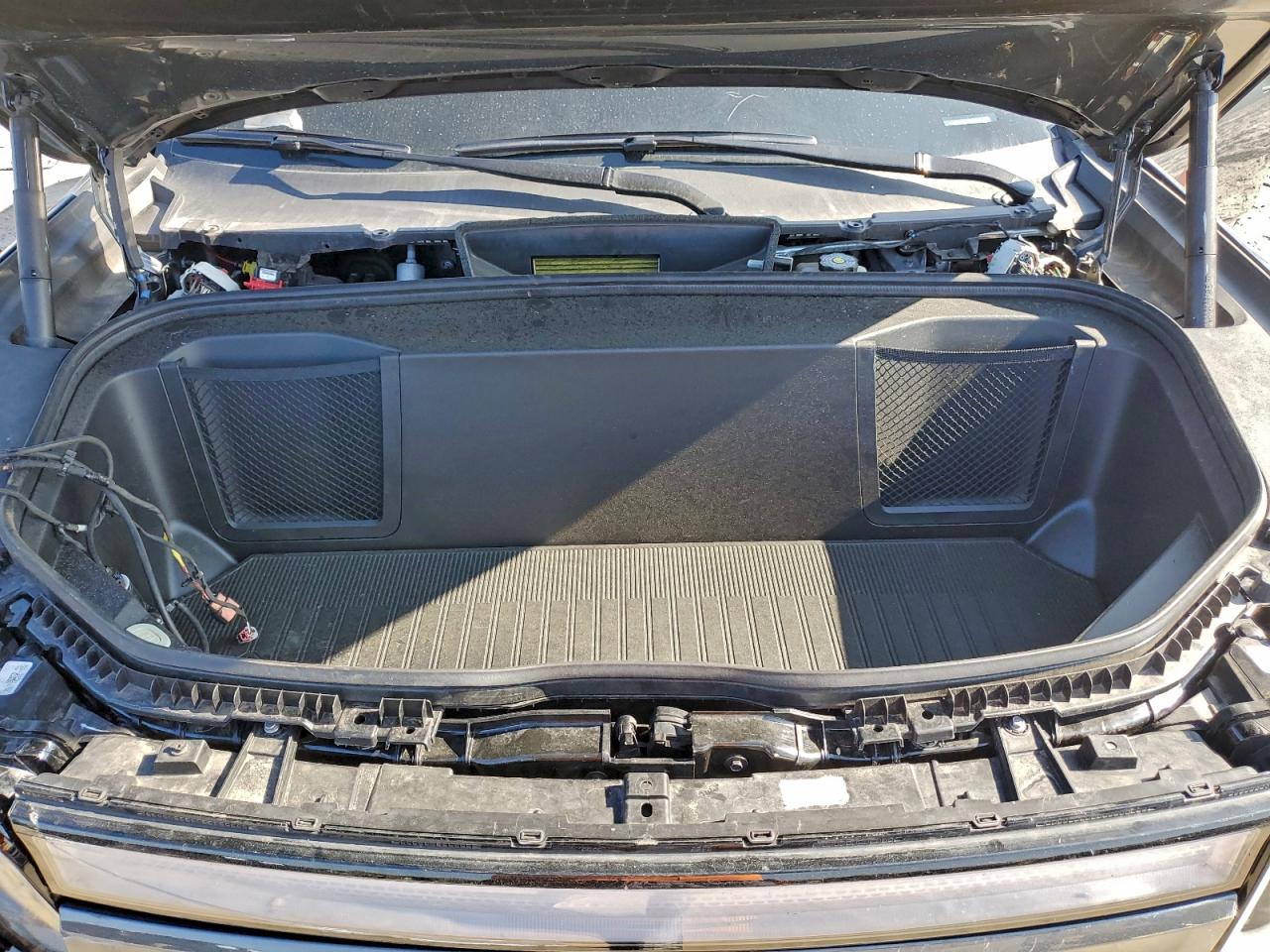 RIVIAN R1S ADVENTURE