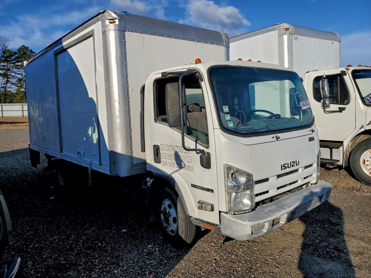 Lot #3311465273 2009 ISUZU NPR