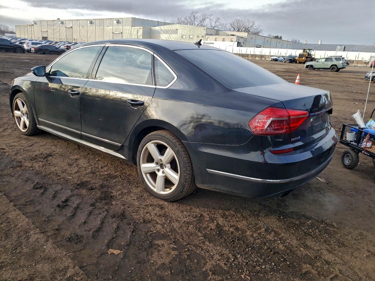 Lot #3312423690 2016 VOLKSWAGEN PASSAT S