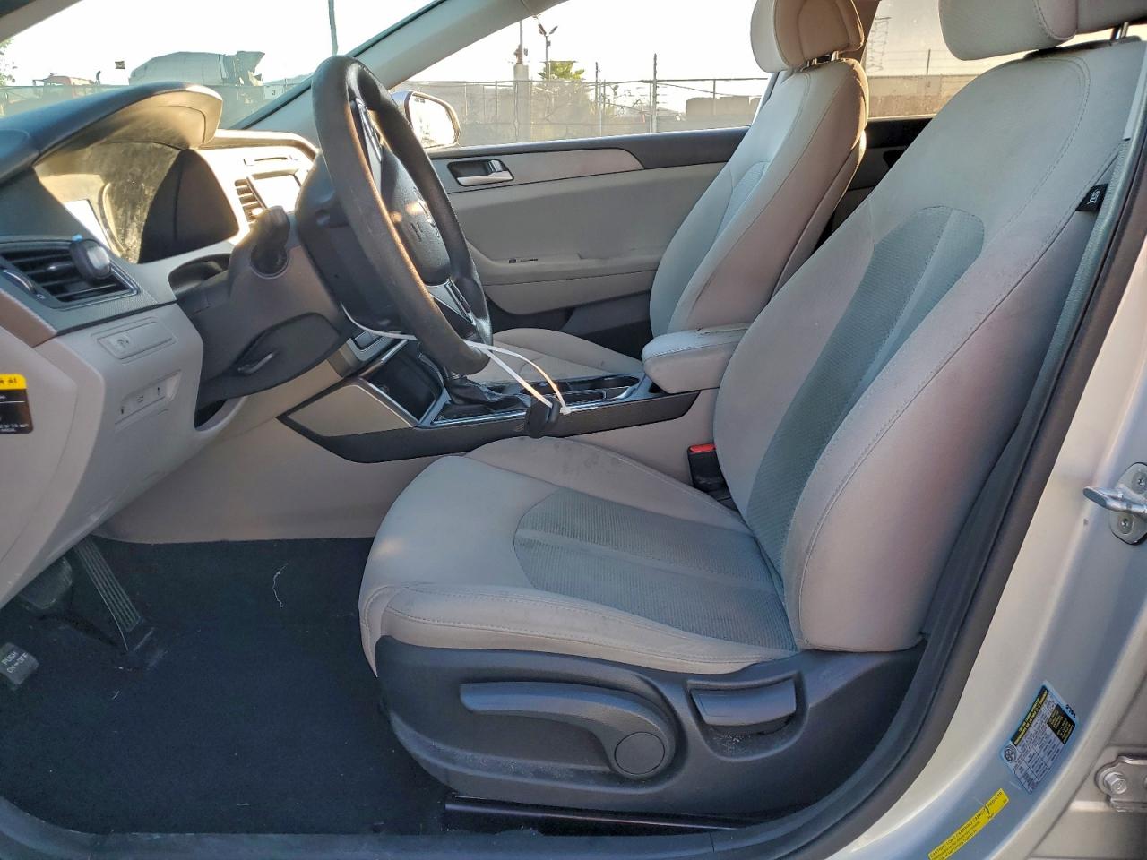 Lot #3310675735 2016 HYUNDAI SONATA SE