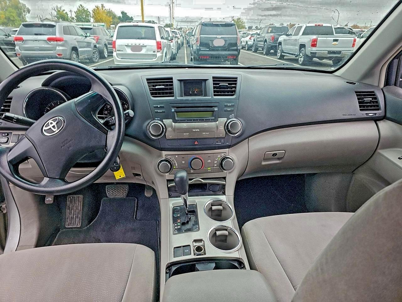 TOYOTA HIGHLANDER BASE