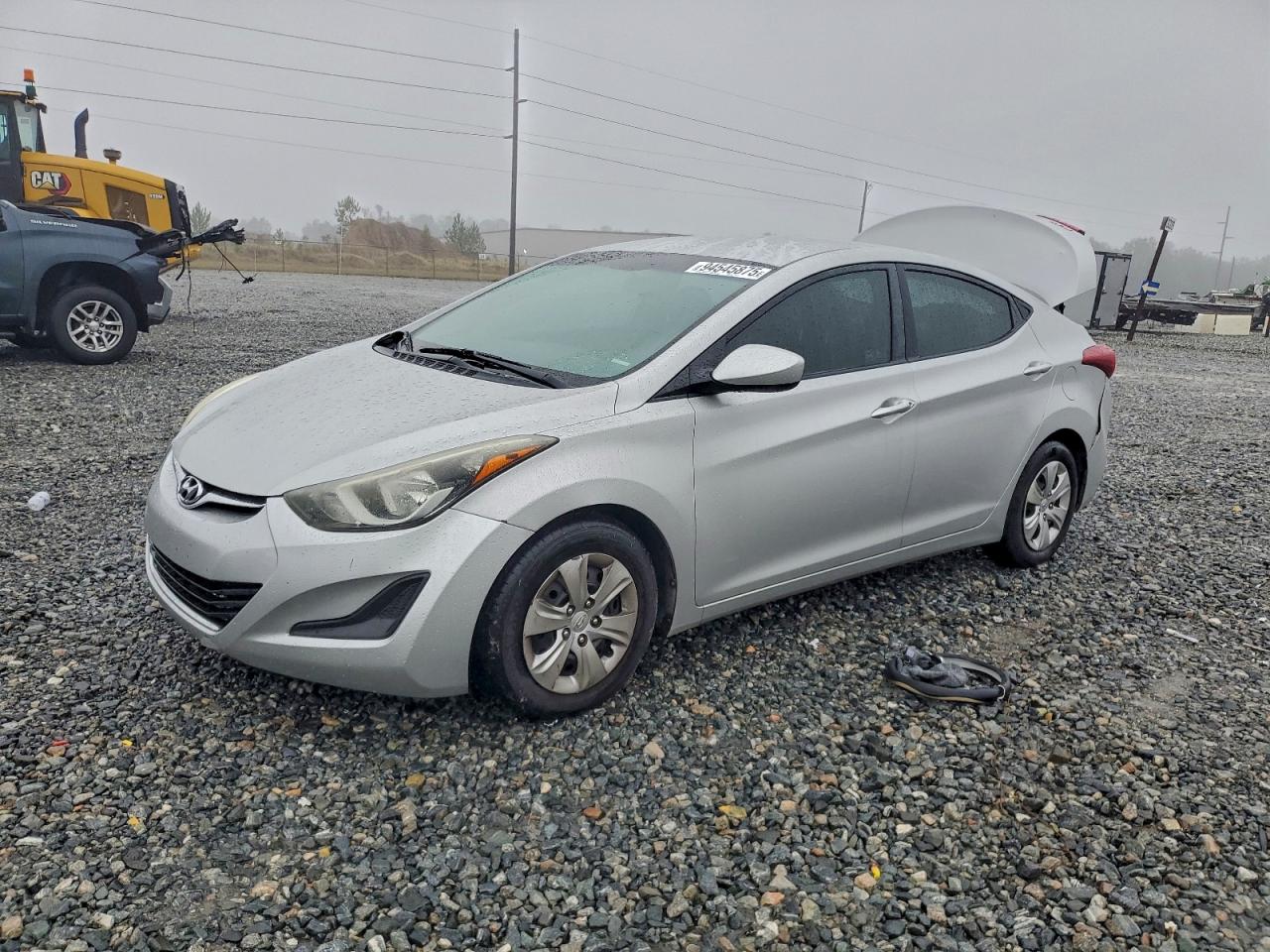 HYUNDAI ELANTRA SE