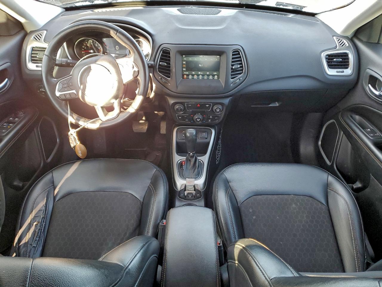 Lot #3316721408 2017 JEEP COMPASS LA