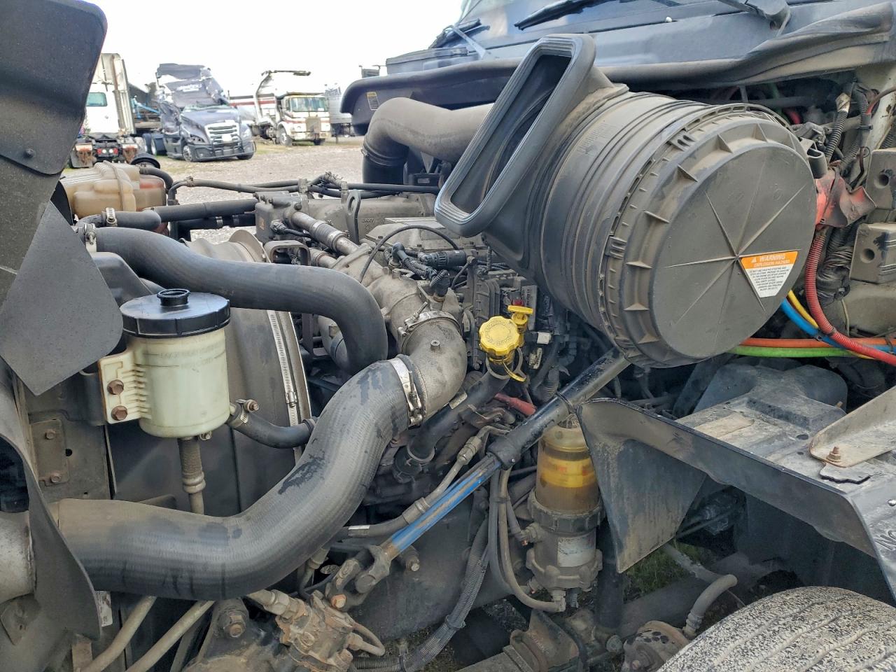 Lot #3318989313 2014 INTERNATIONAL PROSTAR