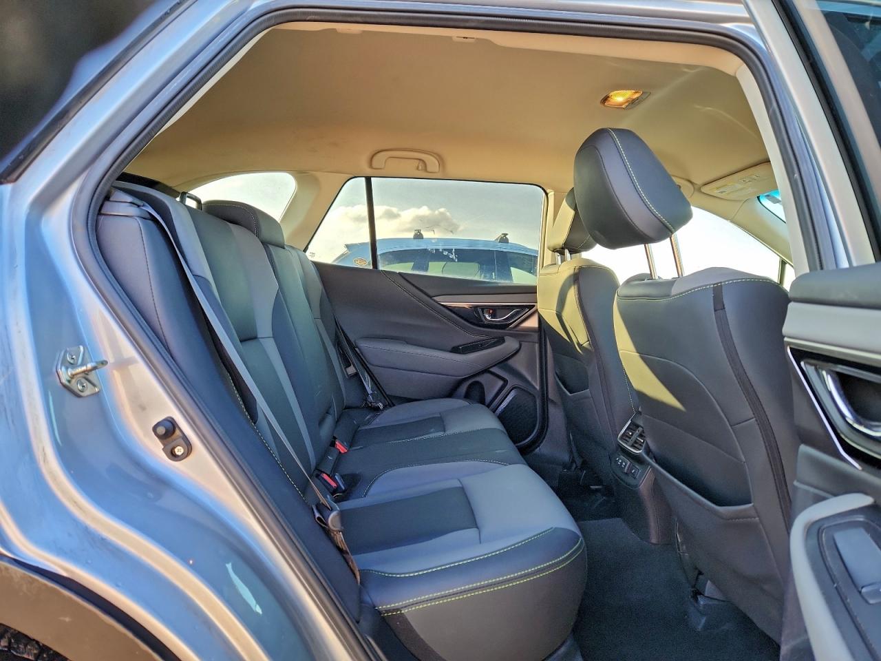 SUBARU OUTBACK ONYX EDITION XT