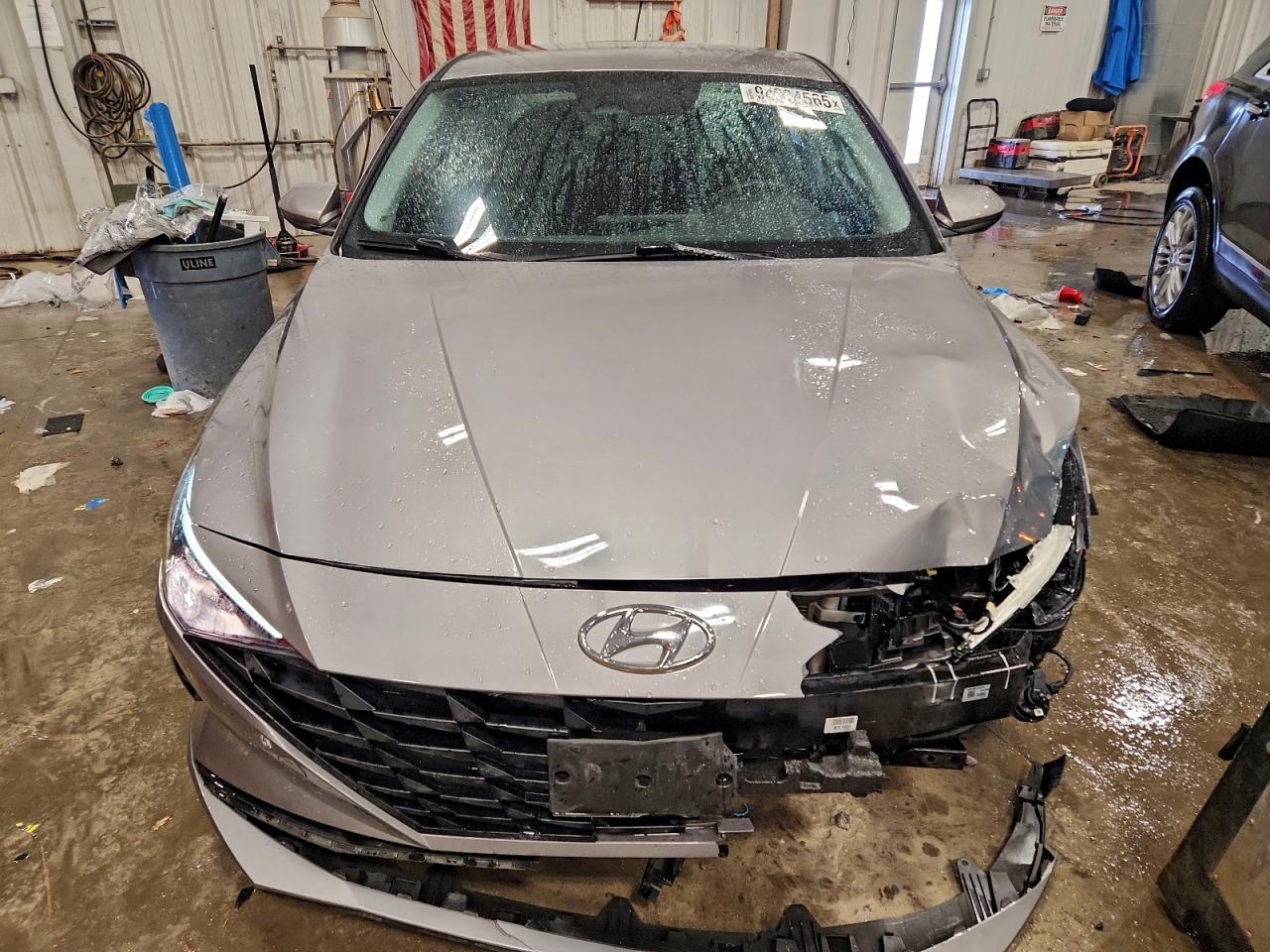 HYUNDAI ELANTRA BLUE