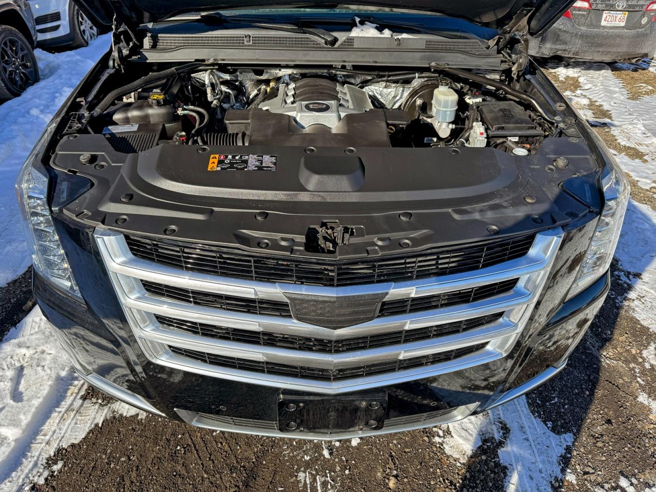 CADILLAC ESCALADE LUXURY