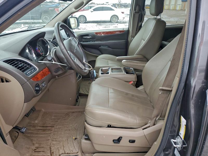 2016 CHRYSLER TOWN & COU #3312298774