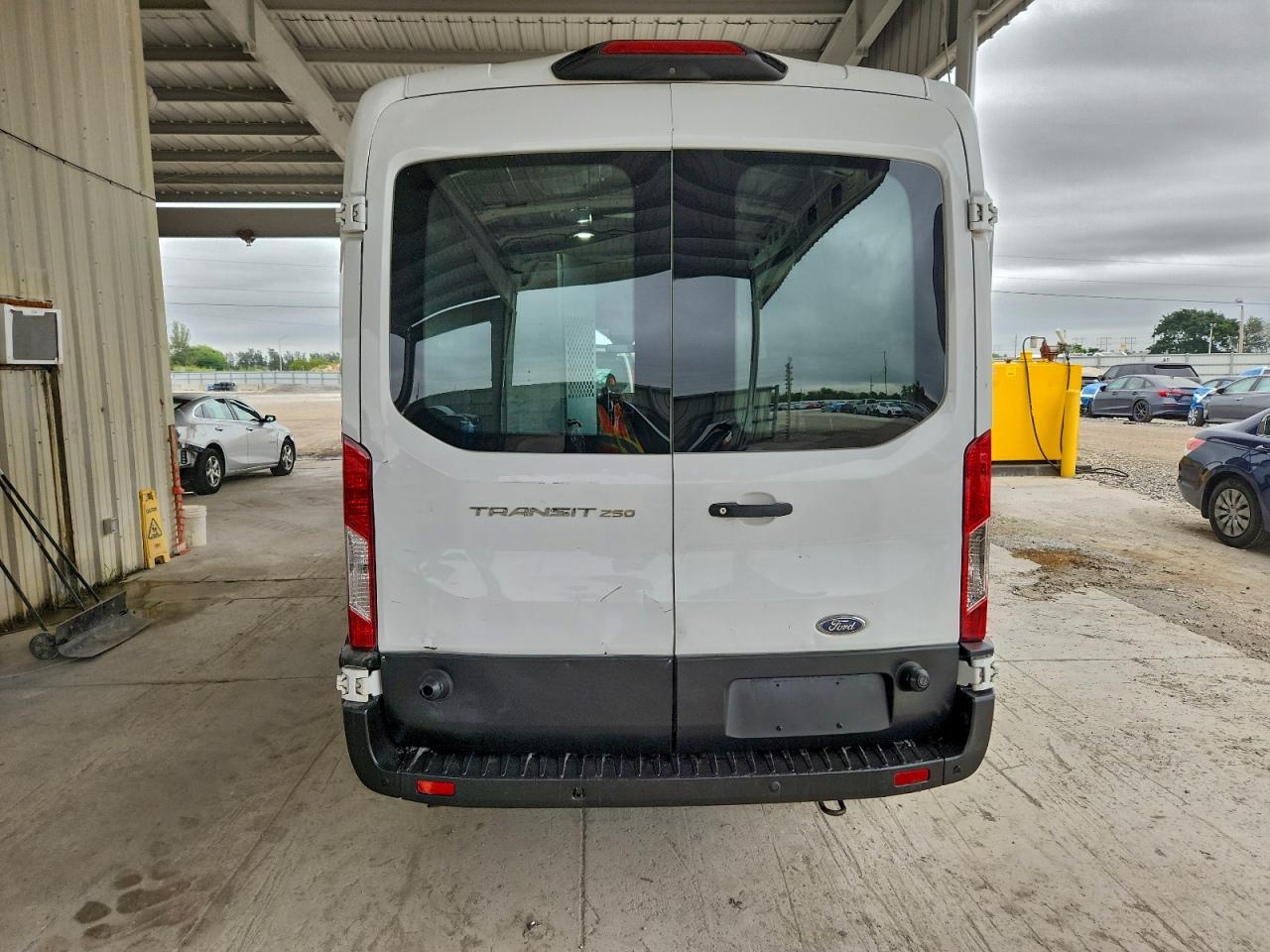 Lot #3310407987 2019 FORD TRANSIT T-