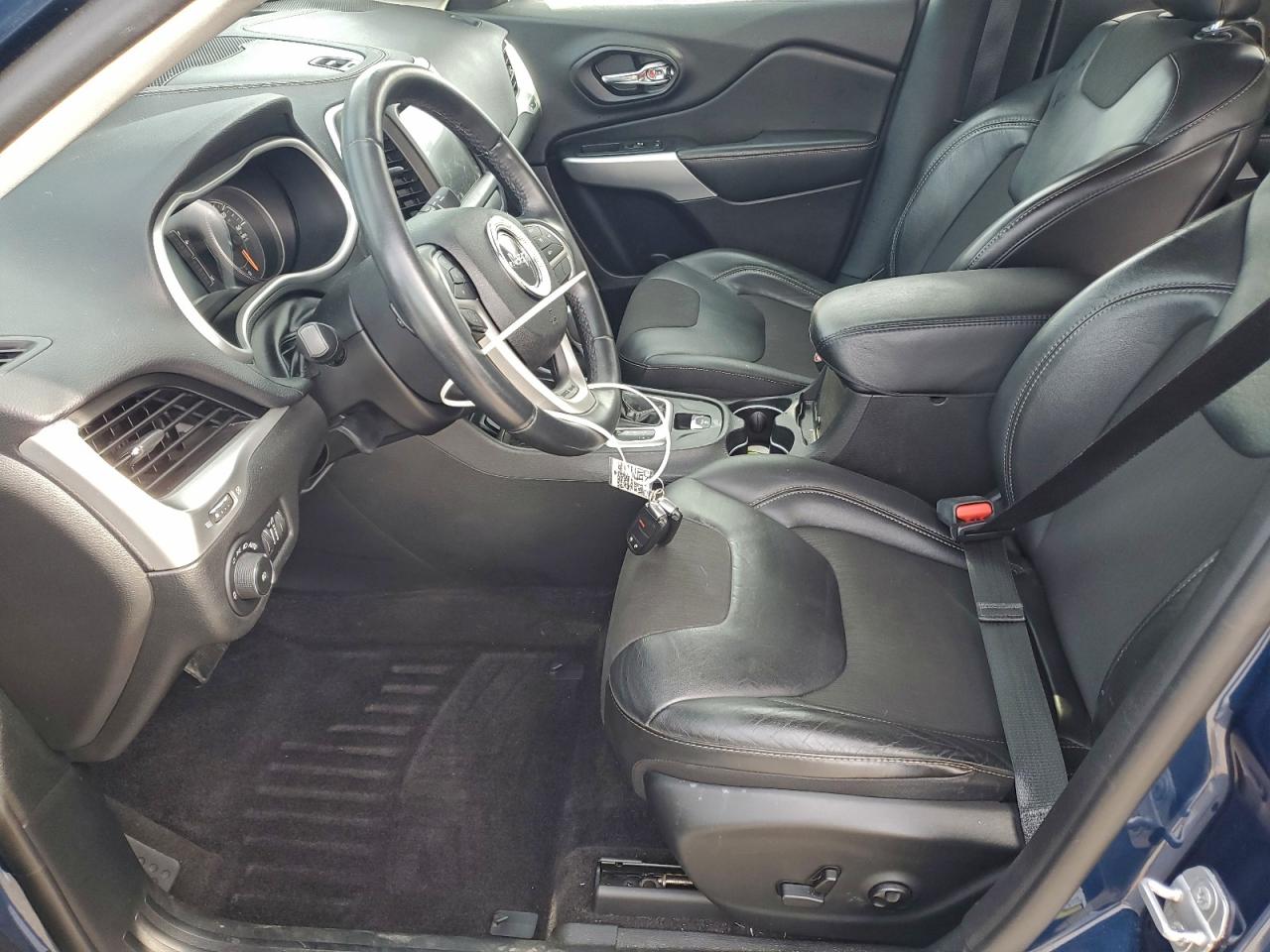 JEEP GRAND CHEROKEE LATITUDE PLUS