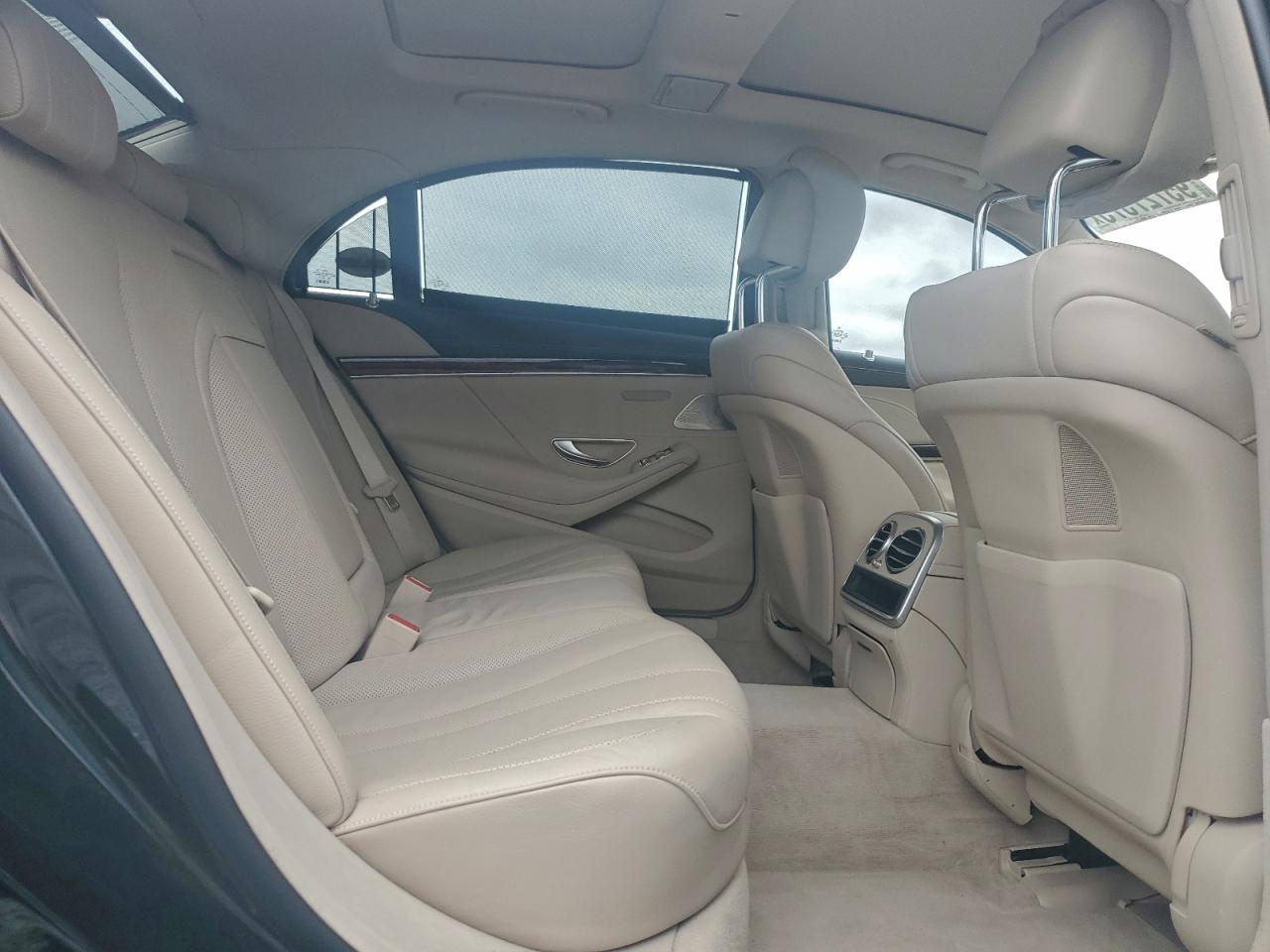 MERCEDES-BENZ S-CLASS 550