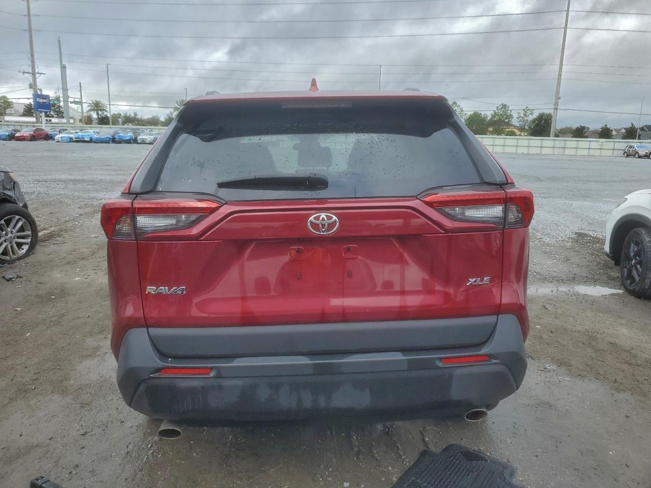 TOYOTA RAV4 XLE PREMIUM