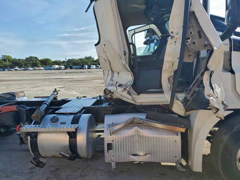 2021 FREIGHTLINER CASCADIA 1 #3308254183