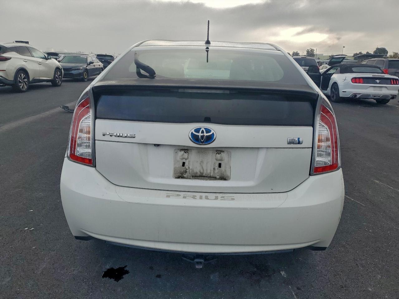 TOYOTA PRIUS