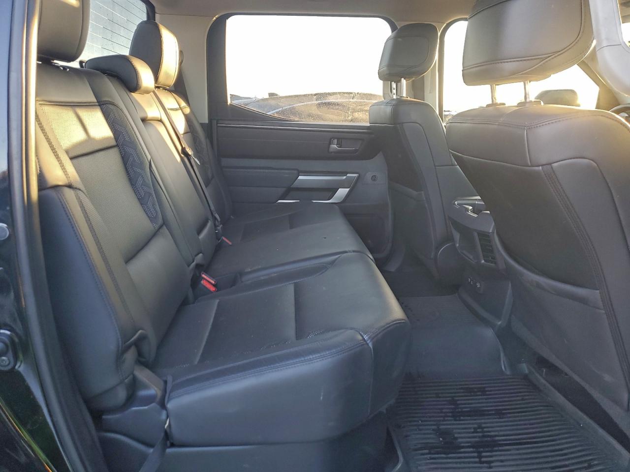 TOYOTA TUNDRA CREWMAX SR