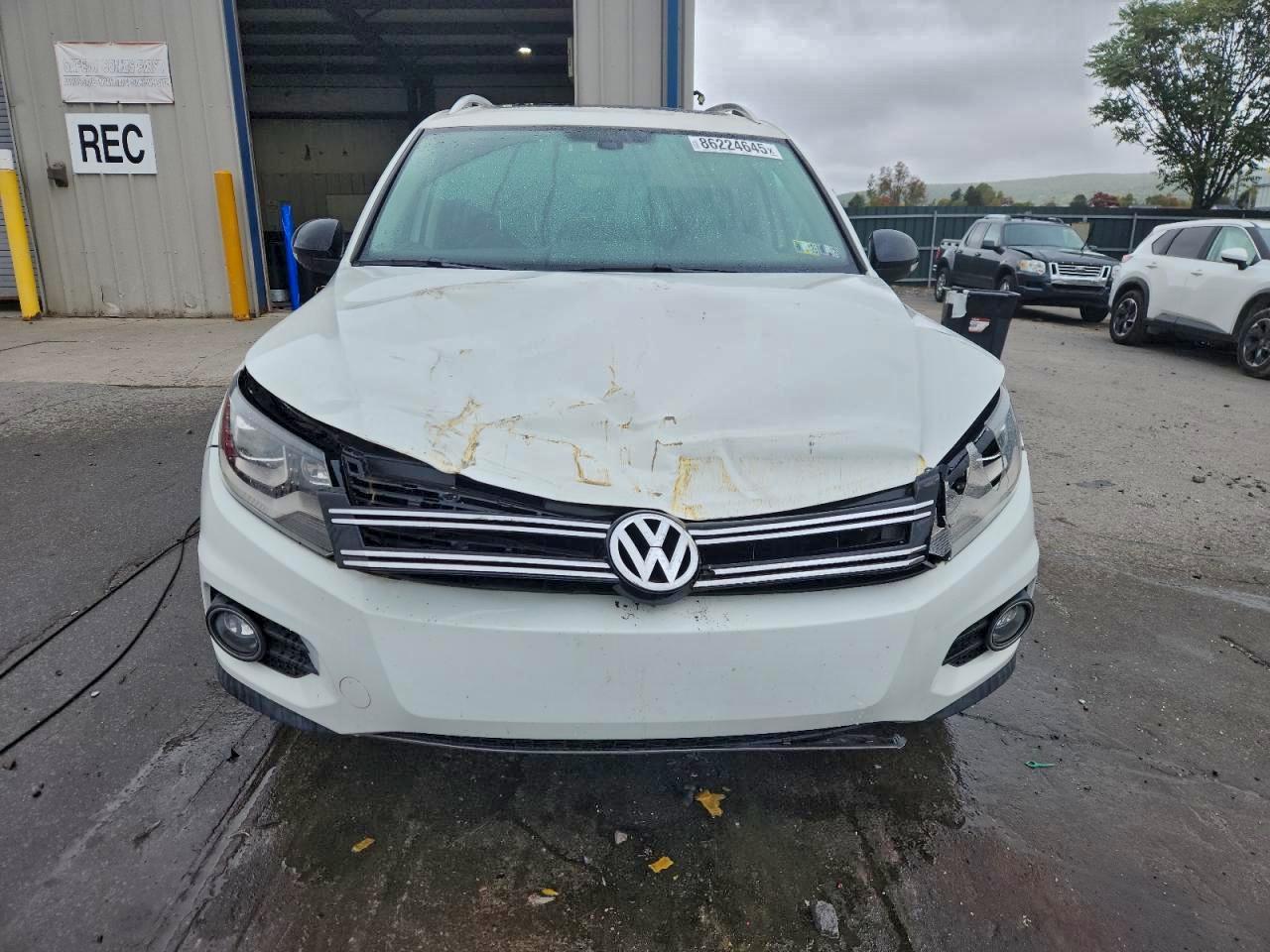Lot #3309273617 2017 VOLKSWAGEN TIGUAN SPO